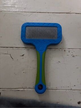 1-Sided Pet Brush Greenbrier Kennel Club GKC (Blue with Green Color)